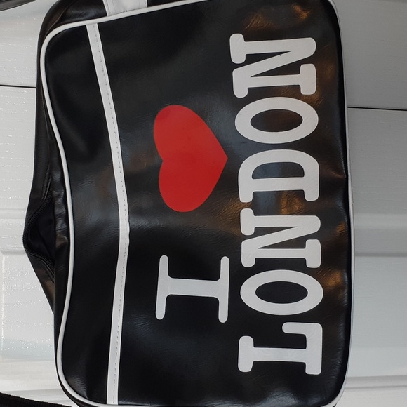 I love London black shouder large leather bag - Picture 2 of 10